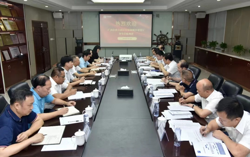 自治區(qū)住房城鄉(xiāng)建設(shè)廳黨組書記、廳長楊綠峰率隊到中信恒泰調(diào)研指導(dǎo)